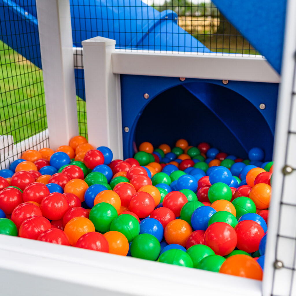 Swing Set Ball Pits » King Swings